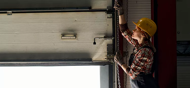 Addressing Common Garage Door Stoppage Issues in Melrose Park, IL